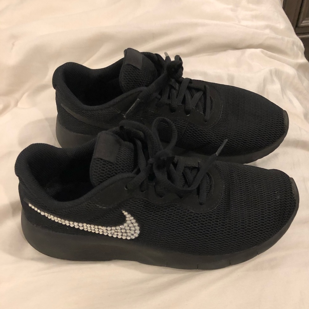 Girls 4.5 Nikes